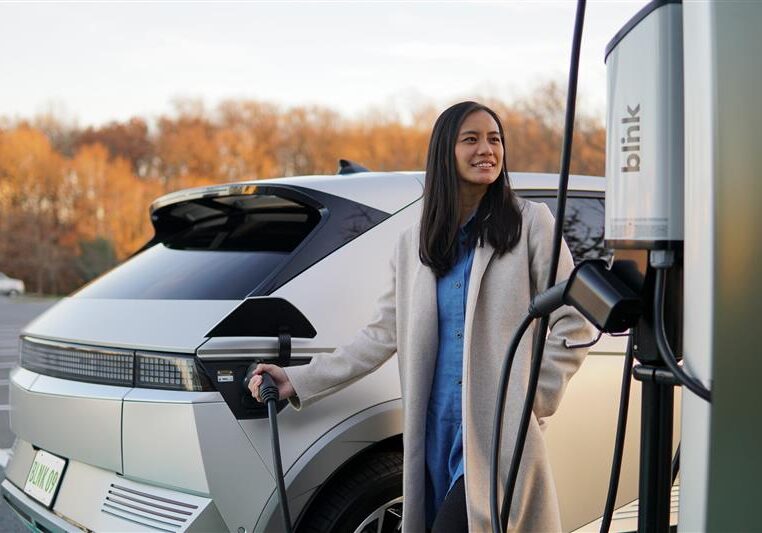 Blink Charging_WirelessCar_press release